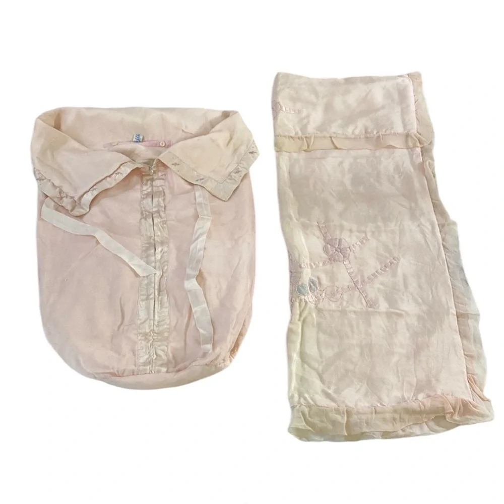 Vintage 60s The JS Hudson Co Zip up‎ Silk Swaddle Blanket Set Baby Pink Ruffle